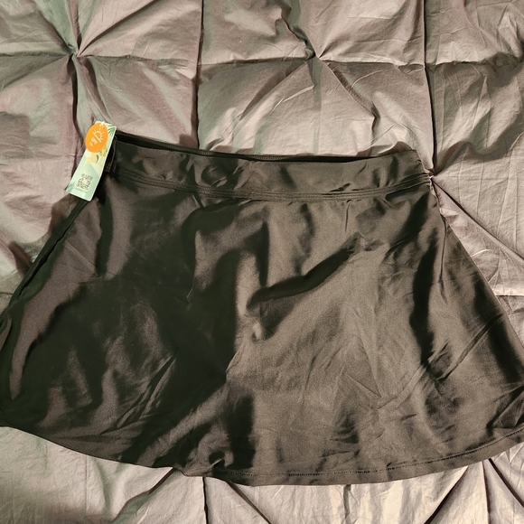 NWT..Women's swimsuit skirt - Picture 5 of 7